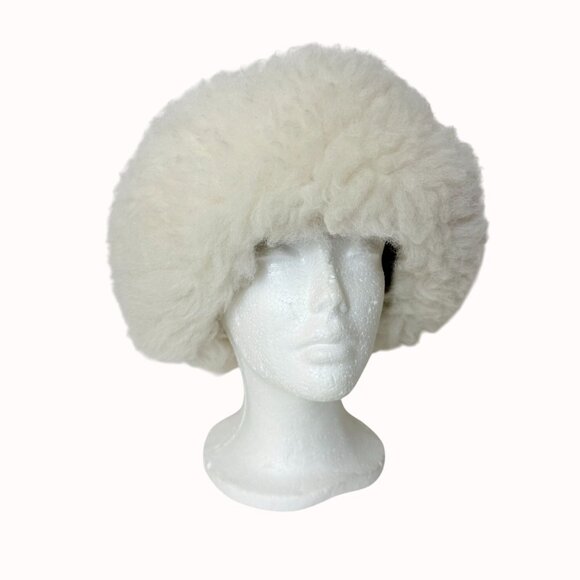 VTG White Faux Fur Hat Fluffy Winter Russian Style Retro 70s 80s Winter Fashion - Picture 4 of 14